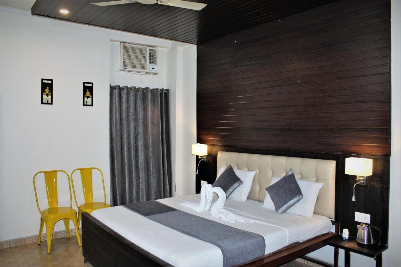 Krishna Residency - A Boutique Hotel Bareilly Exteriör bild