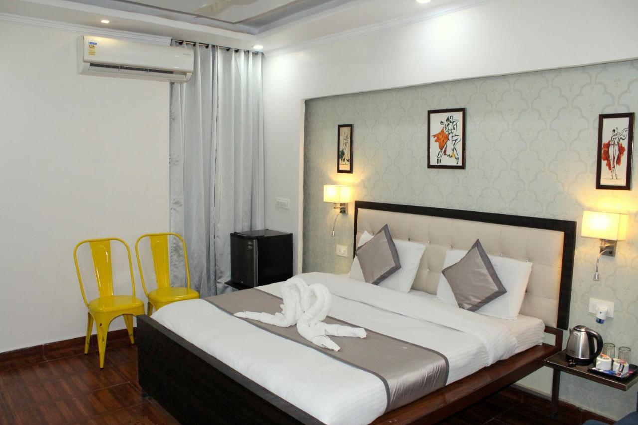 Krishna Residency - A Boutique Hotel Bareilly Exteriör bild