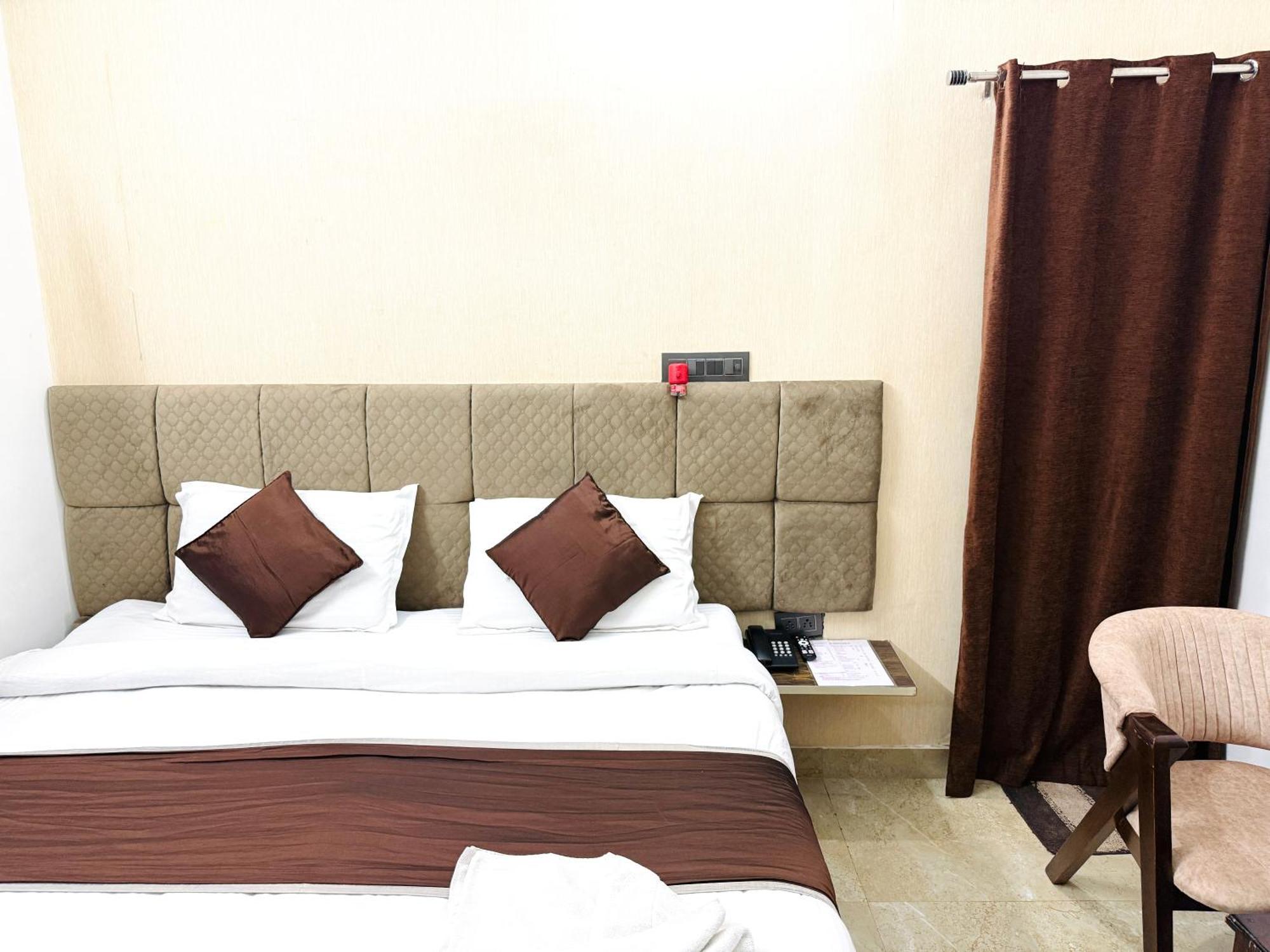 Krishna Residency - A Boutique Hotel Bareilly Exteriör bild